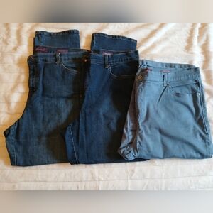 BUNDLE Gloria Vanderbilt "Amanda" Jeans and Capri 18W